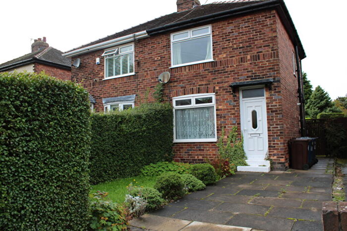 2 Bedroom House To Rent In Calder Avenue, L39