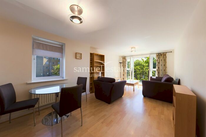 2 Bedroom Flat To Rent In Poynders Road, Clapham, SW4