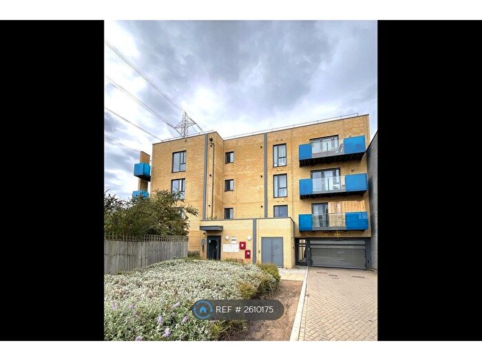 2 Bedroom Flat To Rent In Crossness Road, Essex, IG11