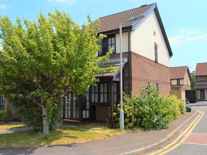 2 Bedroom Detached House To Rent In Swansea, SA5