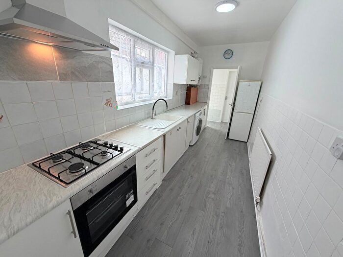 2 Bedroom Terraced House To Rent In Station Street West, Coventry, CV6