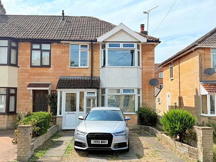 3 Bedroom Semi-Detached House To Rent In Midford Road, Taunton, TA1