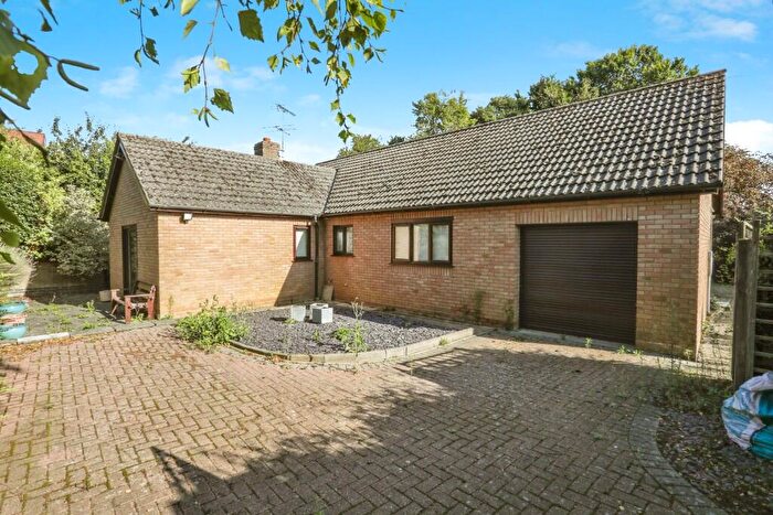3 Bedroom Detached Bungalow For Sale In Hill House Lane, IP6