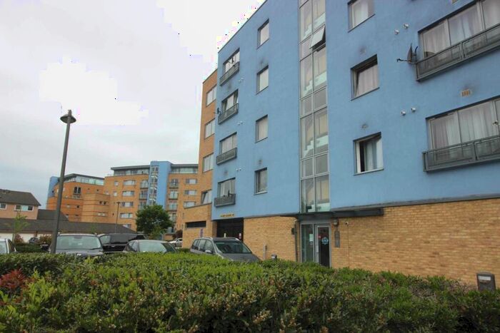 1 Bedroom Flat To Rent In Warrior Close, West Thamesmead, SE28