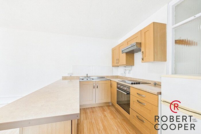 2 Bedroom Flat To Rent In Victoria Road, Ruislip, HA4