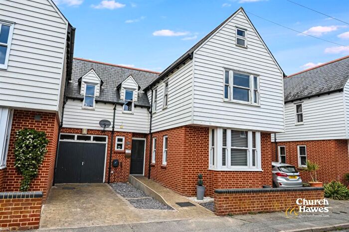 4 Bedroom House For Sale In Coronation Road, Burnham-on-Crouch, CM0