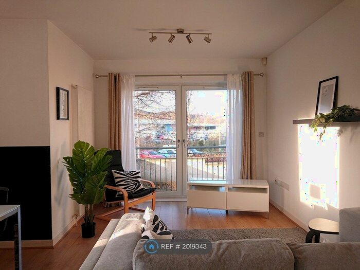 2 Bedroom Flat To Rent In Ground Floor, Edinburgh, EH16