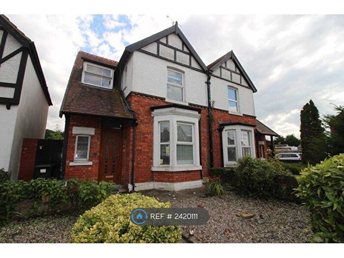 3 Bedroom Semi-Detached House To Rent In Kingshill Road, Swindon, SN1