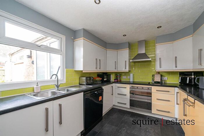 3 Bedroom Terraced House For Sale In St. Agnells Lane, Hemel Hempstead, HP2