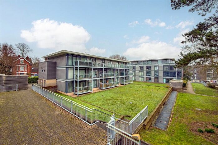 1 Bedroom Penthouse For Sale In Newsom Place, Manor Road, St. Albans, Hertfordshire, AL1