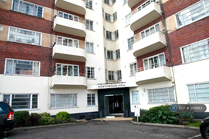 3 Bedroom Flat To Rent In Hornsey Lane, London, N6