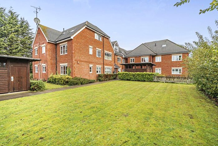 2 Bedroom Apartment To Rent In Reading Road, Winnersh, RG41