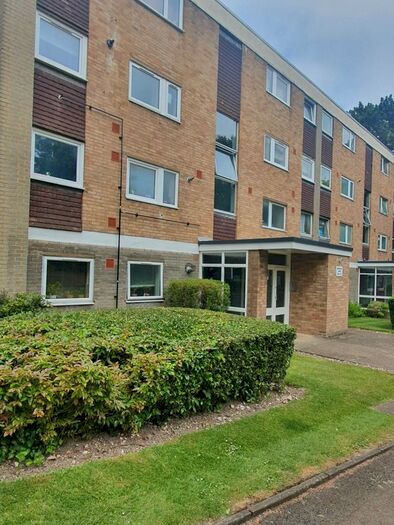 1 Bedroom Flat To Rent In Bonchurch Close, Sutton, SM2