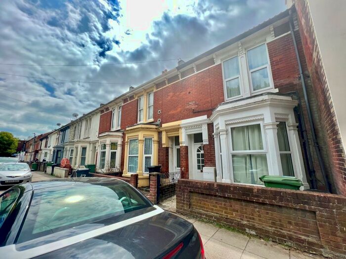 5 Bedroom House To Rent In Bradford Road **Two Bathrooms**, PO5