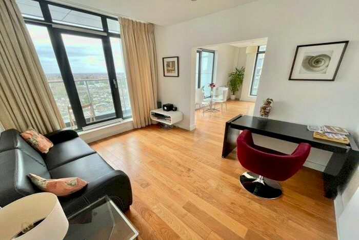 3 Bedroom Flat To Rent In Masons Avenue, Croydon, CR0