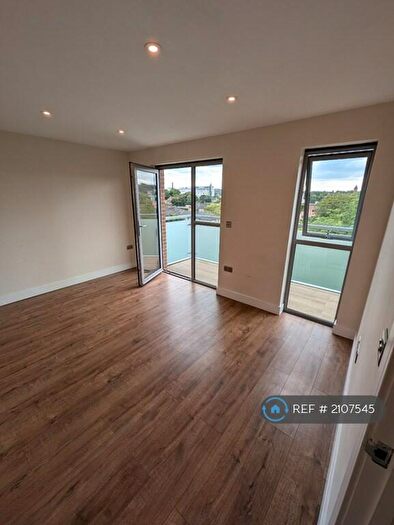2 Bedroom Flat To Rent In Campshill Road, London, SE13