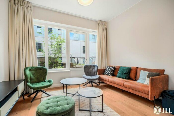 3 Bedroom Apartment To Rent In Carpet Street Sugar House Island, E15