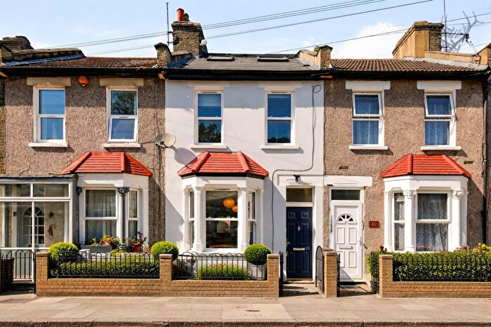 3 Bedroom Terraced House To Rent In Pond Road, Stratford, E15