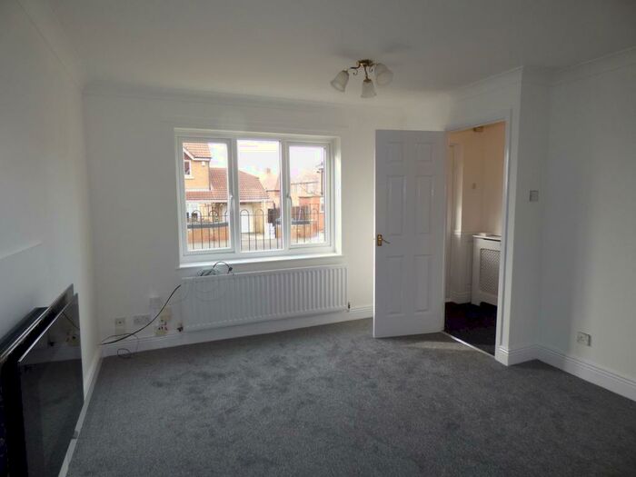3 Bedroom Semi-Detached House To Rent In Camberley Road, Wallsend, Tyne And Wear, NE28