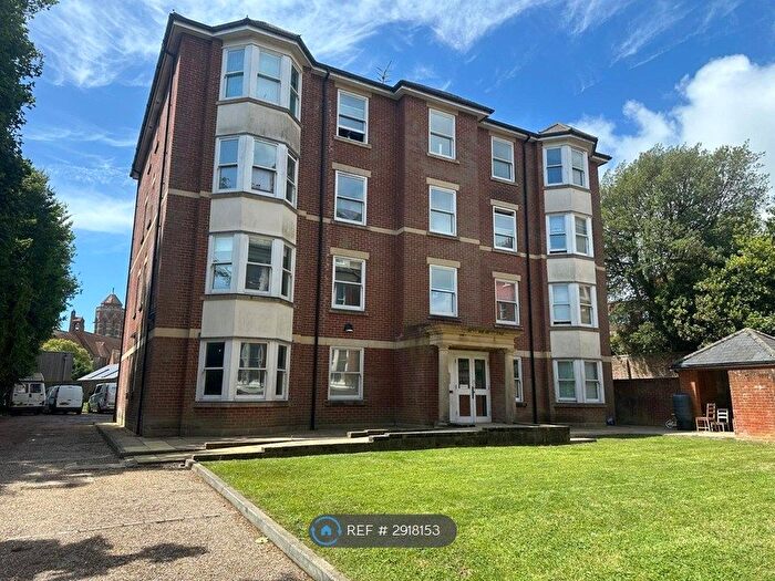 2 Bedroom Flat To Rent In Viking Court, St Leonards-On-Sea, TN38