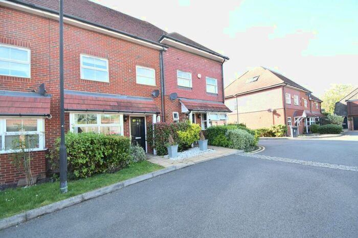 4 Bedroom House To Rent In Benjamin Lane, Wexham, Slough, Berkshire, SL3