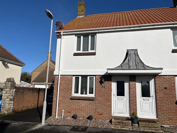 2 Bedroom House To Rent In Buttercup Way, Bridport, DT6