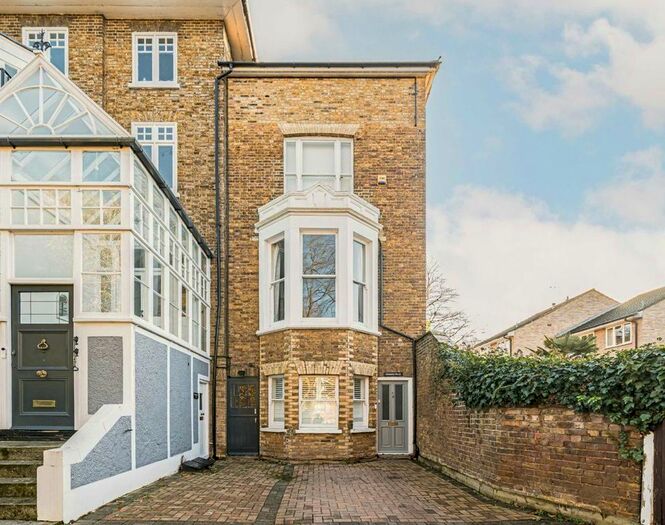 5 Bedroom Property To Rent In Kingston Hill, Kingston Upon Thames, KT2