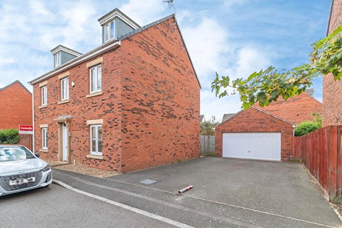4 Bedroom Detached House For Sale In Ripley Road, Broughton, Milton Keynes, MK10