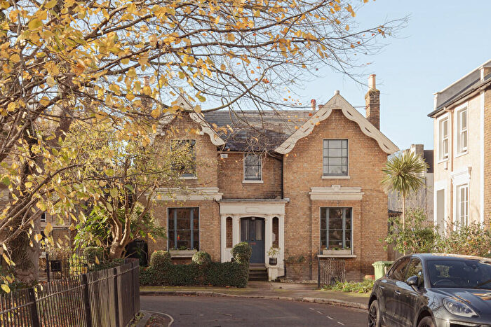 4 Bedroom Detached House For Sale In Lyndhurst Square, Peckham Rye, SE15