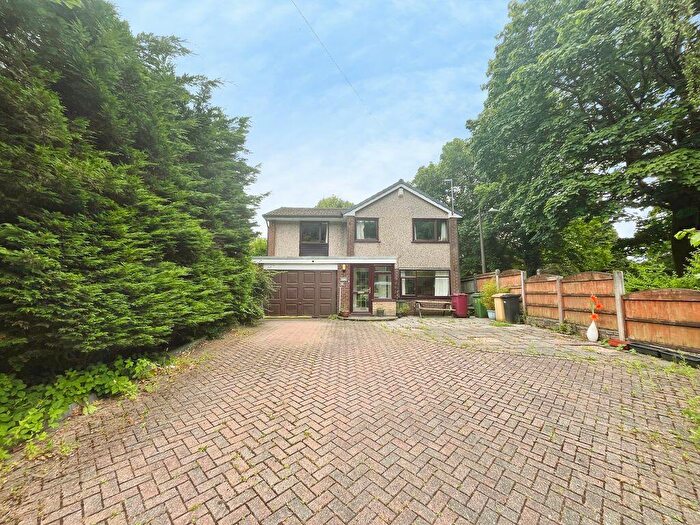 4 Bedroom Detached House For Sale In Sedgefield Drive, Smithills, BL1
