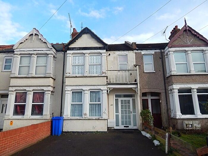 1 Bedroom Apartment To Rent In Victoria Road, Southend, Southend-On-Sea, Essex, SS1
