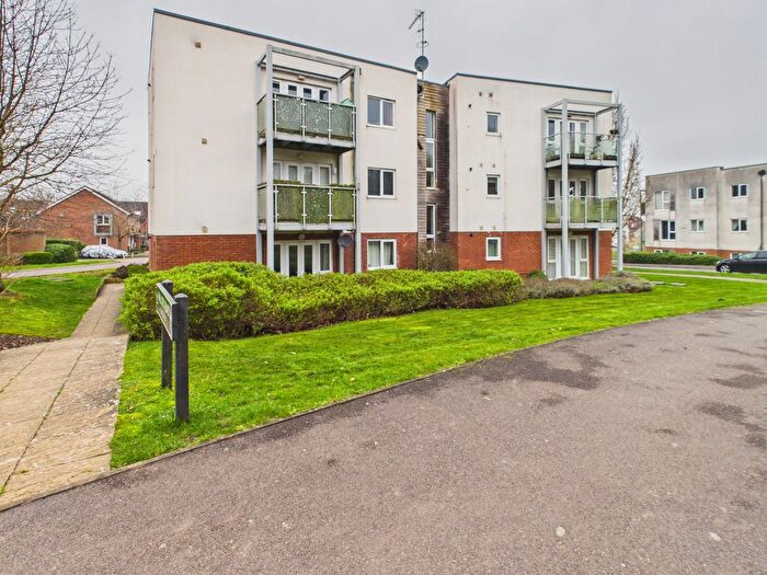 1 Bedroom Flat For Sale In Mallory Road, Popley, Basingstoke, RG24