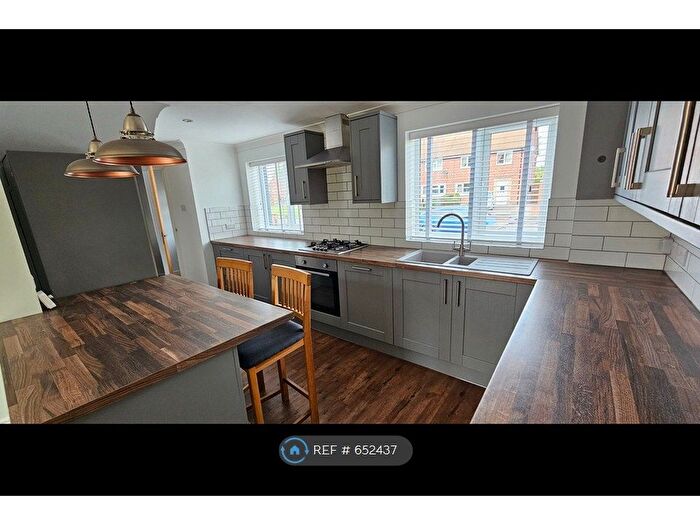 3 Bedroom Semi-Detached House To Rent In Dickens Road, Worksop, S81