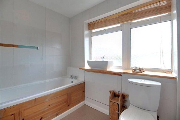 2 Bedroom End Of Terrace House To Rent In Barrie Road, Farnham, Surrey, GU9