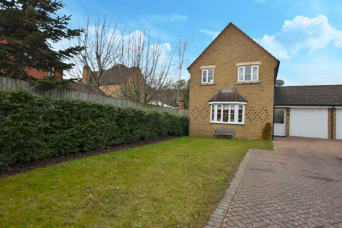 3 Bedroom Detached House To Rent In Spruce Avenue, Dunmow, Essex, CM6