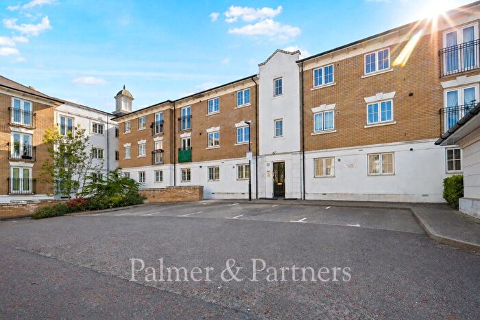 2 Bedroom Apartment To Rent In George Williams Way, Colchester, Essex, CO1