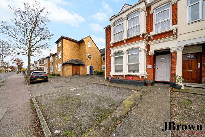1 Bedroom Flat For Sale In Eastern Road, Romford, Essex, RM1