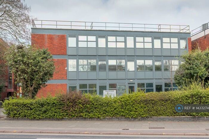 1 Bedroom Flat To Rent In Charter House - Bromham Road, Bedford, MK40