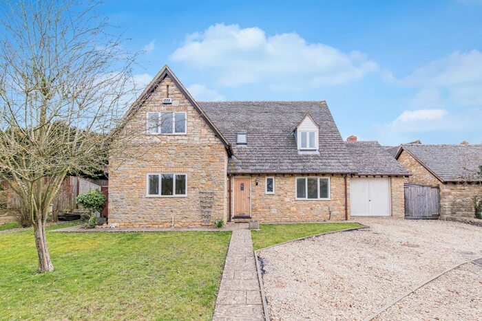 4 Bedroom Flat To Rent In The Chestnuts, Kirtlington, Kidlington, OX5