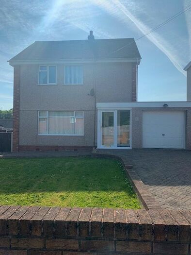 3 Bedroom Detached House To Rent In Victoria Drive, Llandudno Junction, LL31