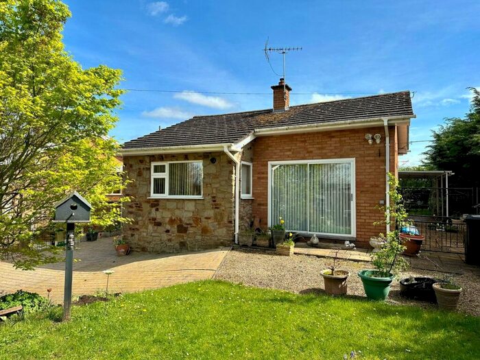 3 Bedroom Bungalow For Sale In The Moor, Bodenham, Hereford, HR1