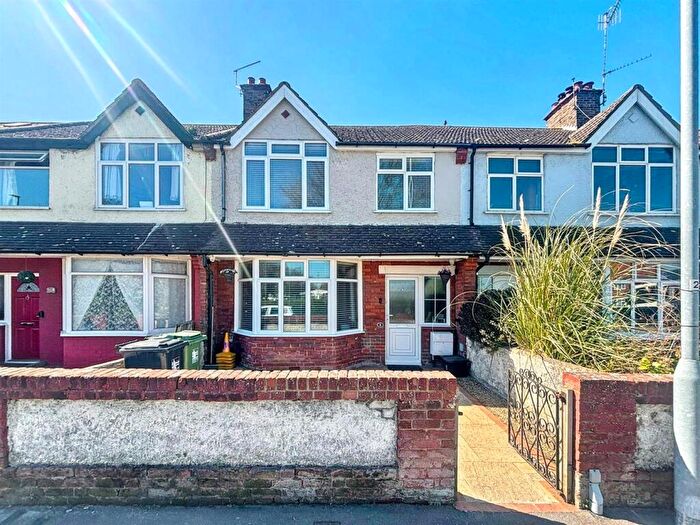 3 Bedroom Terraced House For Sale In Churchdale Road, Eastbourne, BN22