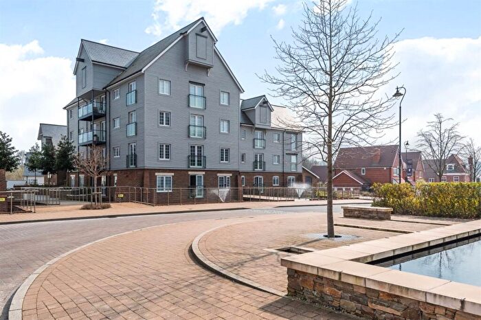 2 Bedroom Apartment For Sale In The Boulevard, Horsham, RH12