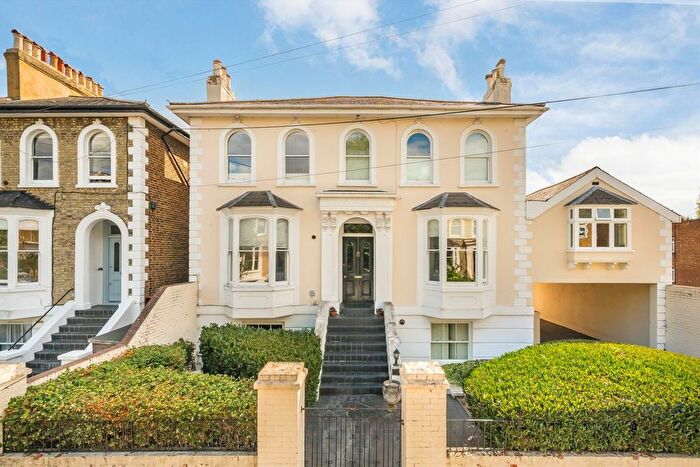 1 Bedroom Flat For Sale In Pelham Road, Wimbledon, SW19