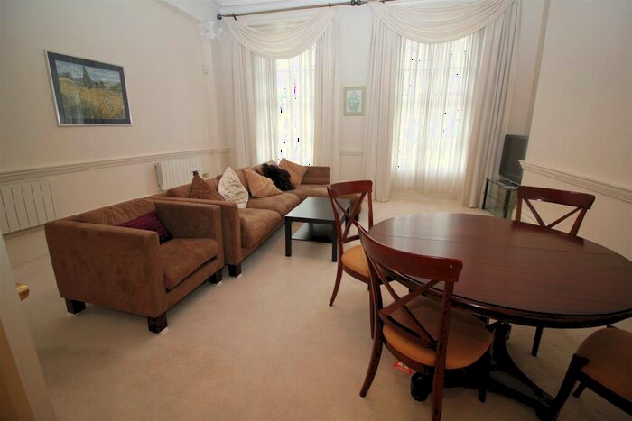 2 Bedroom Apartment To Rent In The Parade, Leamington Spa, CV32