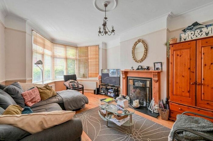 3 Bedroom Flat To Rent In Dalmeny Avenue, Norbury, London, SW16