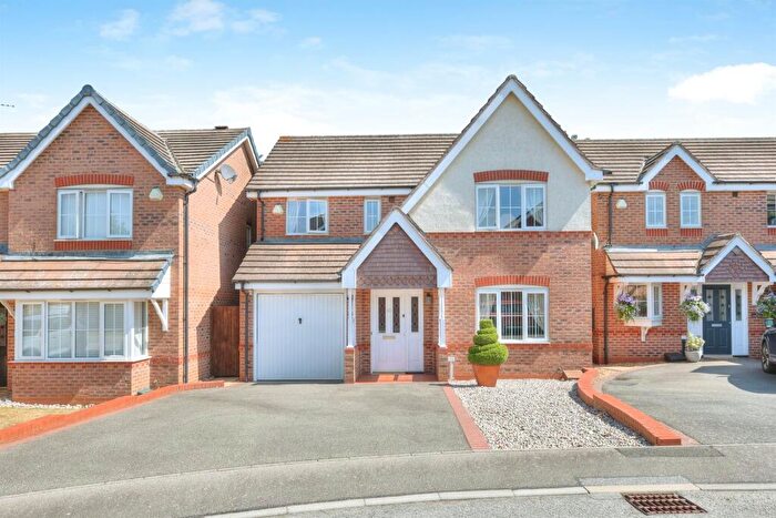 4 Bedroom Detached House For Sale In Little Field, Northampton, NN4