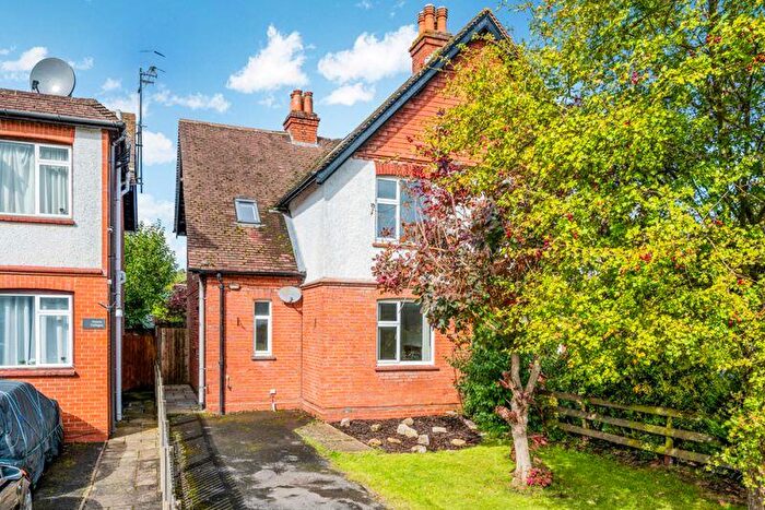 3 Bedroom Semi-Detached House For Sale In Kings Cross Lane, South Nutfield, RH1