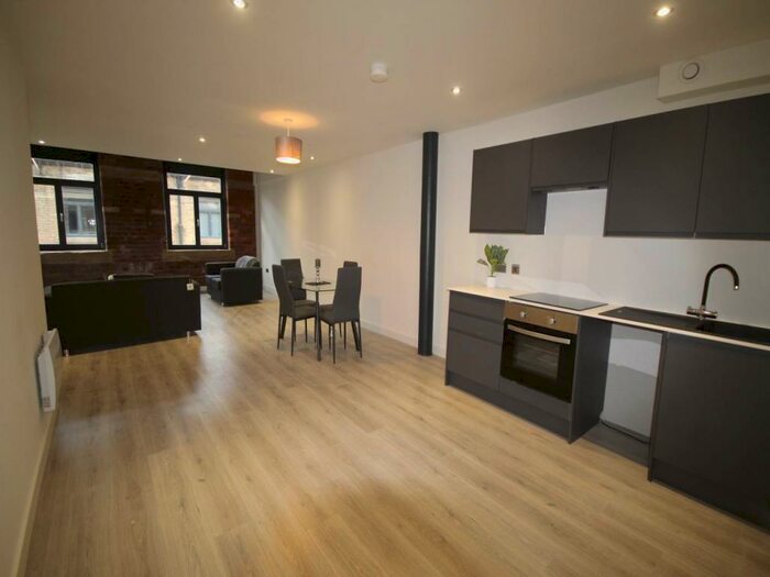 2 Bedroom House To Rent In Conditioning House, Cape Street, BD1