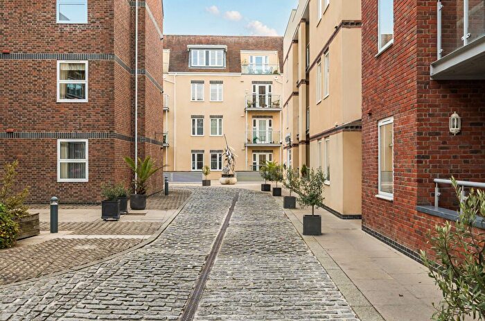 1 Bedroom Flat For Sale In Shippam Street, Chichester, PO19